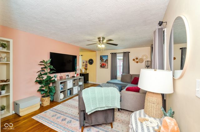 525 Park Avenue, Greenwood, IN 46143