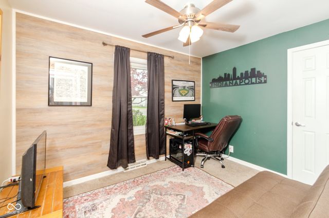 525 Park Avenue, Greenwood, IN 46143