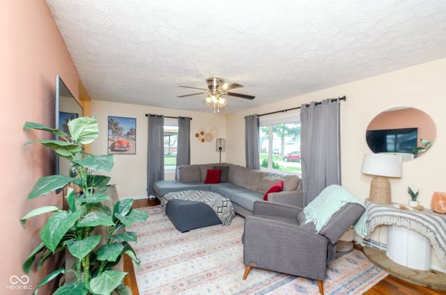 525 Park Avenue, Greenwood, IN 46143