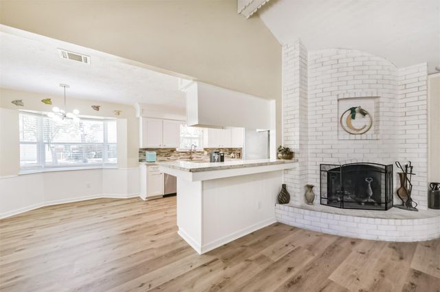 2011 N Palm Court, Pasadena, TX 77502