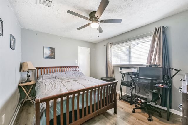 2011 N Palm Court, Pasadena, TX 77502