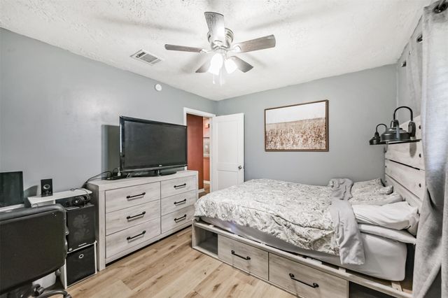 2011 N Palm Court, Pasadena, TX 77502