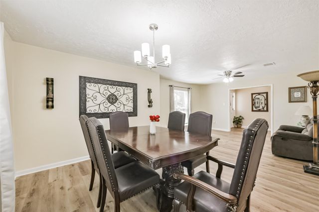 2011 N Palm Court, Pasadena, TX 77502