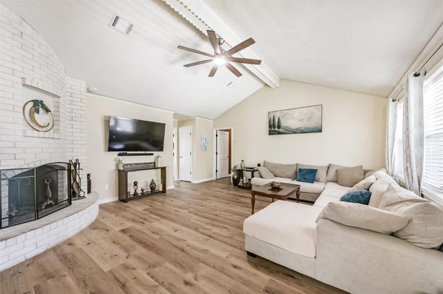 2011 N Palm Court, Pasadena, TX 77502