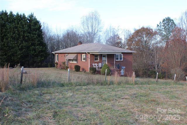 1761 Dearborn Street Extension, Morganton, NC 28655