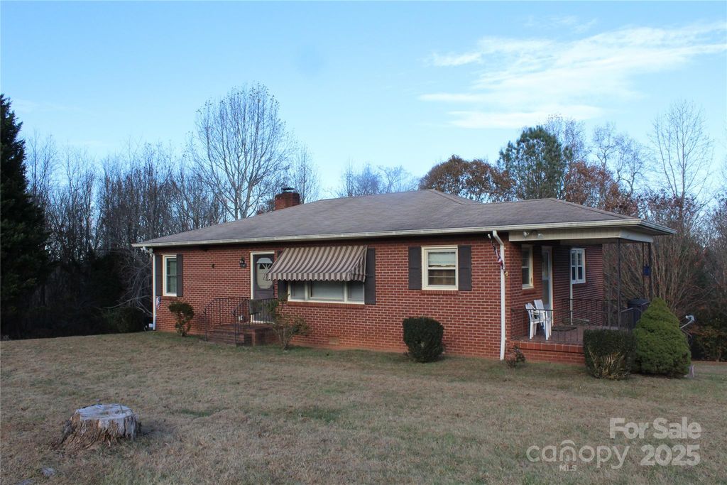 1761 Dearborn Street Extension, Morganton, NC 28655