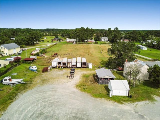 9662 Ban RD, Hayes, VA 23072