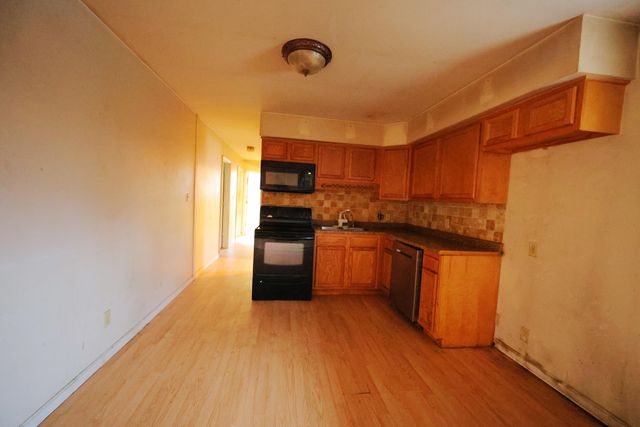 2627 E 1071 N, Demotte, IN 46310