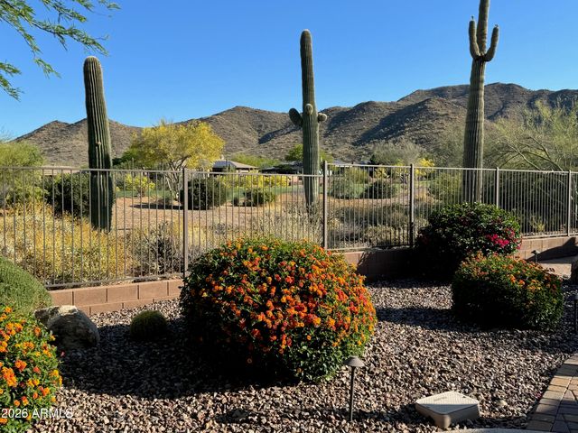 2136 W CAMARGO Drive, Anthem, AZ 85086
