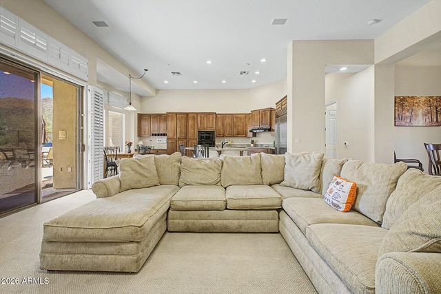 2136 W CAMARGO Drive, Anthem, AZ 85086