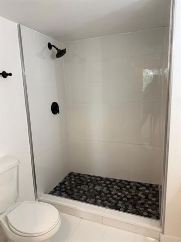 4828 N State Road 7 104, Pompano Beach, FL 33073