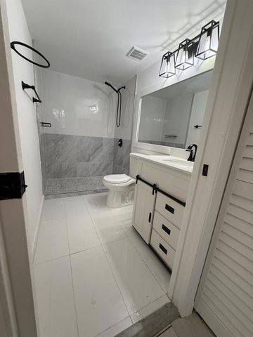 4828 N State Road 7 104, Pompano Beach, FL 33073