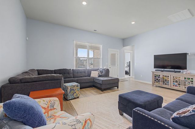 1253 Inverness Pass, Lebanon, TN 37087