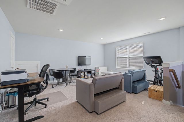 1253 Inverness Pass, Lebanon, TN 37087