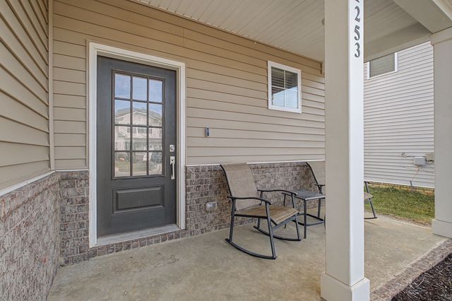 1253 Inverness Pass, Lebanon, TN 37087