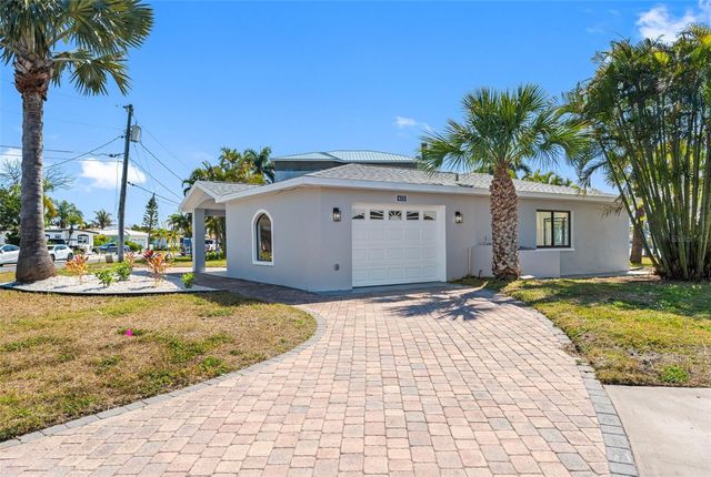 475 115TH AVENUE, Treasure Island, FL 33706
