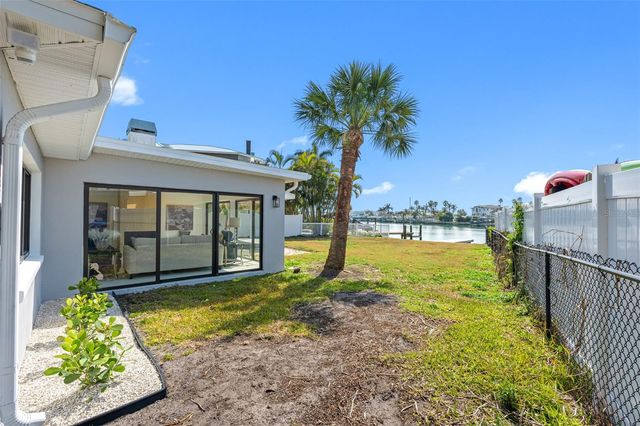 475 115TH AVENUE, Treasure Island, FL 33706