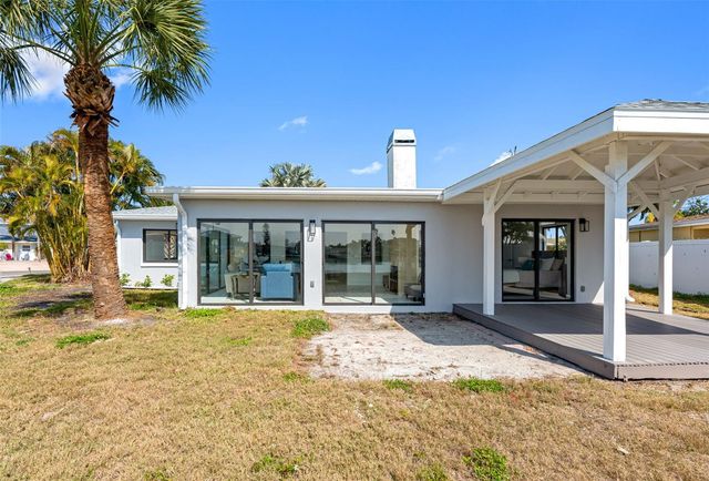 475 115TH AVENUE, Treasure Island, FL 33706