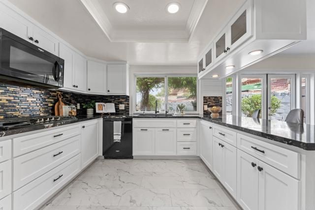 939 Chablis Lane, Vista, CA 92083