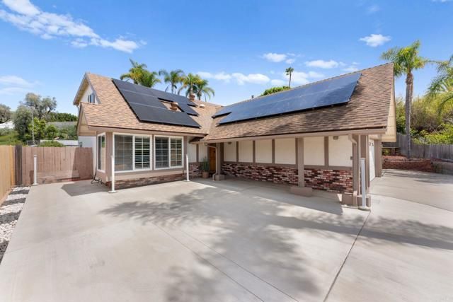 939 Chablis Lane, Vista, CA 92083