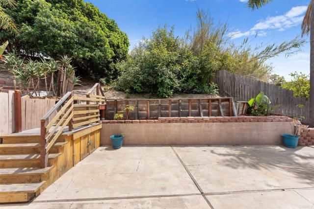 939 Chablis Lane, Vista, CA 92083