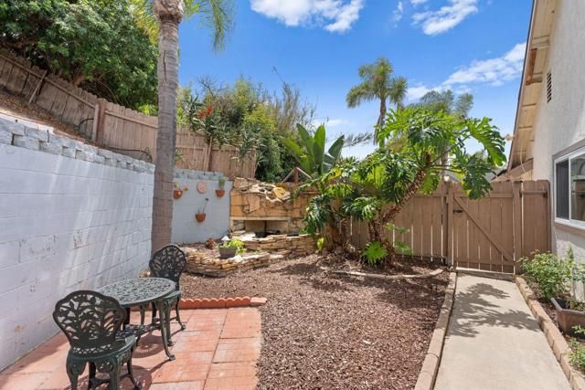 939 Chablis Lane, Vista, CA 92083
