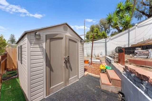 939 Chablis Lane, Vista, CA 92083