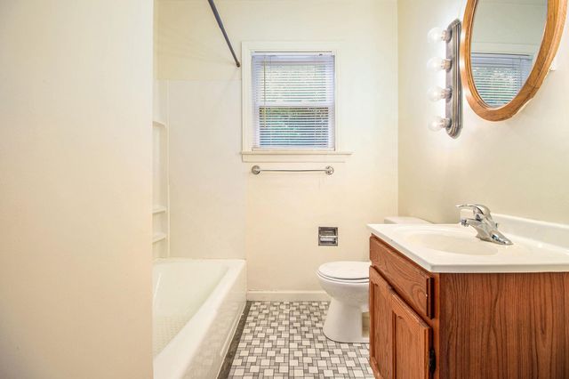 1316 Knollwood Avenue, Kalamazoo City, MI 49006