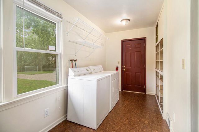 1316 Knollwood Avenue, Kalamazoo City, MI 49006