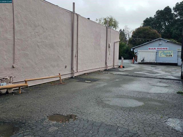 4160 Appian Way, El Sobrante, CA 94803