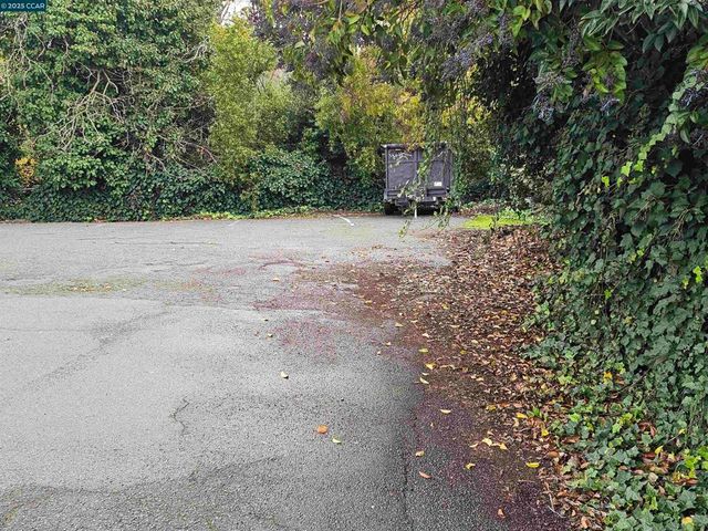 4160 Appian Way, El Sobrante, CA 94803