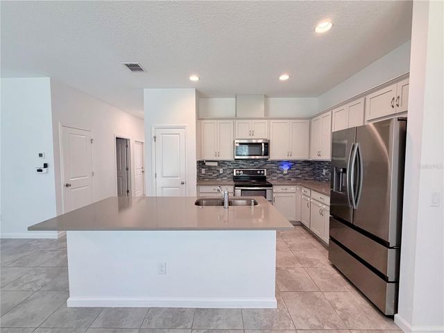 9136 CAPE COD ROAD, Deland, FL 32724