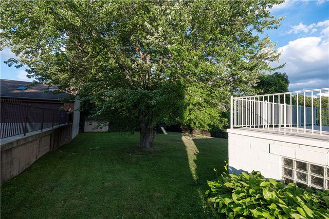 22 Herbst Rd, Kennedy Twp, PA 15108