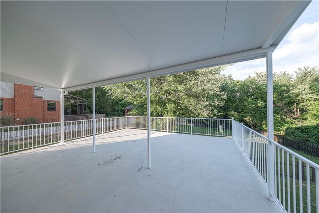 22 Herbst Rd, Kennedy Twp, PA 15108
