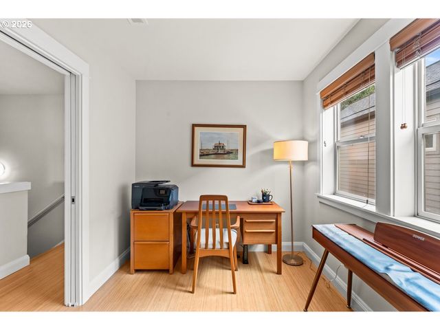 3808 Ne 7TH Ave, Portland, OR 97212