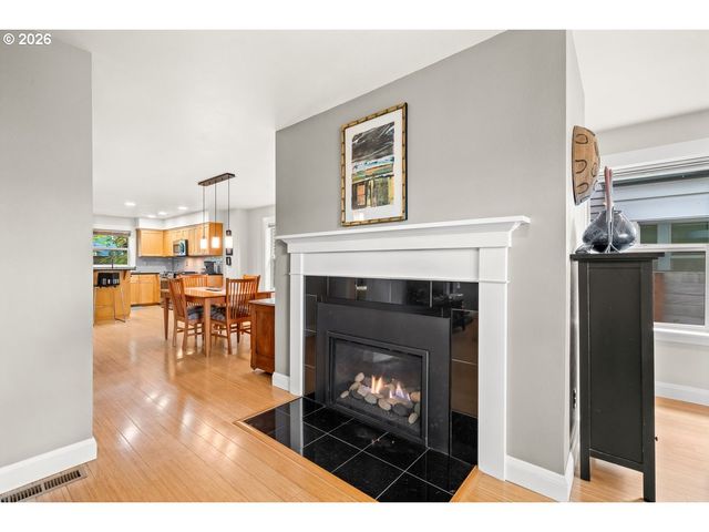 3808 Ne 7TH Ave, Portland, OR 97212