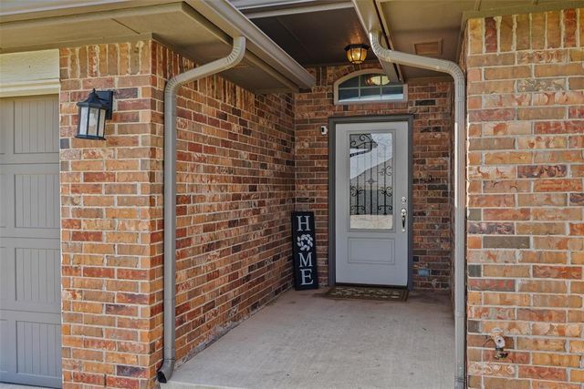 8716 SW 38th Street, Oklahoma City, OK 73179