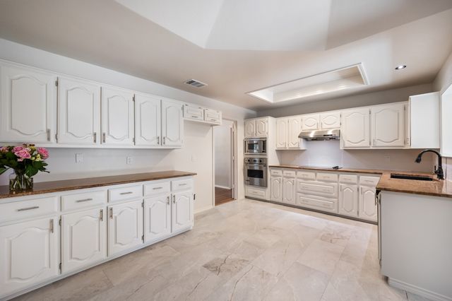 1908 Lavaca Trail, Carrollton, TX 75010