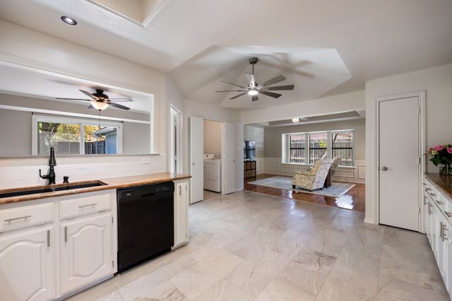 1908 Lavaca Trail, Carrollton, TX 75010