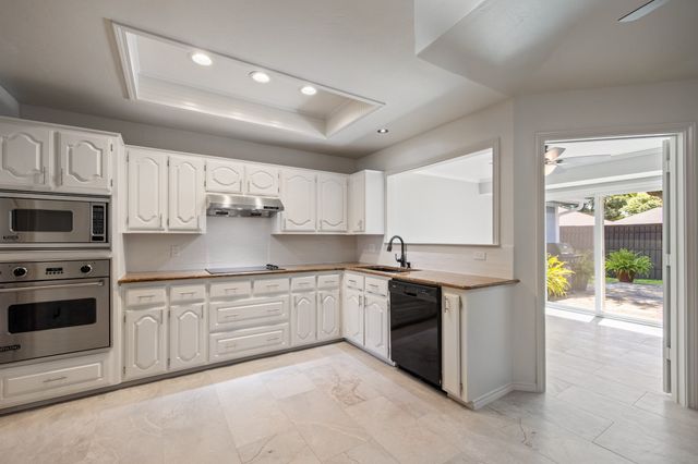 1908 Lavaca Trail, Carrollton, TX 75010