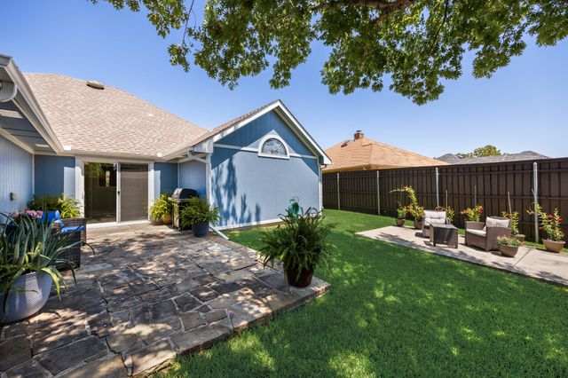 1908 Lavaca Trail, Carrollton, TX 75010