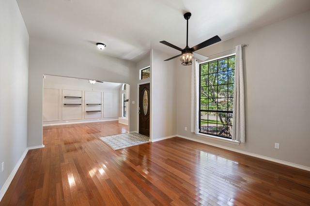 1908 Lavaca Trail, Carrollton, TX 75010