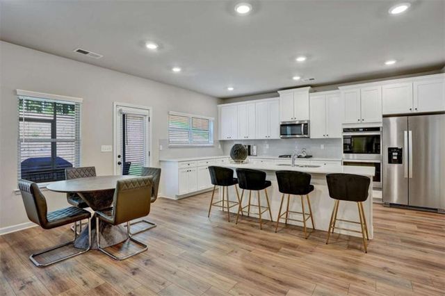 416 Traditions Lane, Hampton, GA 30228