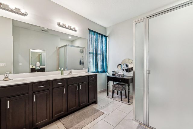 7222 NW Farnsworth Circle, Port St Lucie, FL 34987