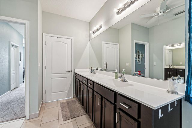 7222 NW Farnsworth Circle, Port St Lucie, FL 34987