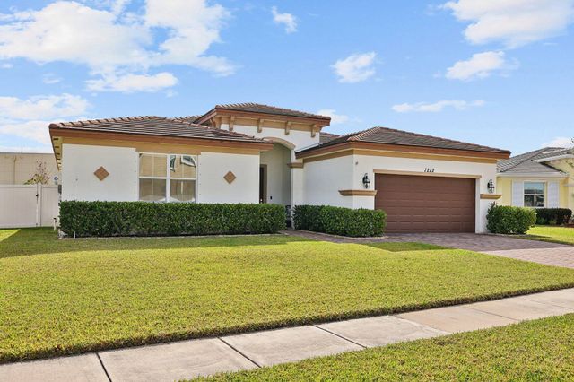 7222 NW Farnsworth Circle, Port St Lucie, FL 34987