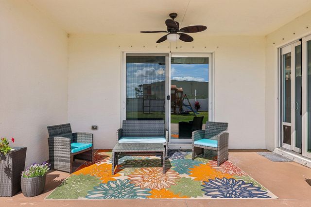 7222 NW Farnsworth Circle, Port St Lucie, FL 34987