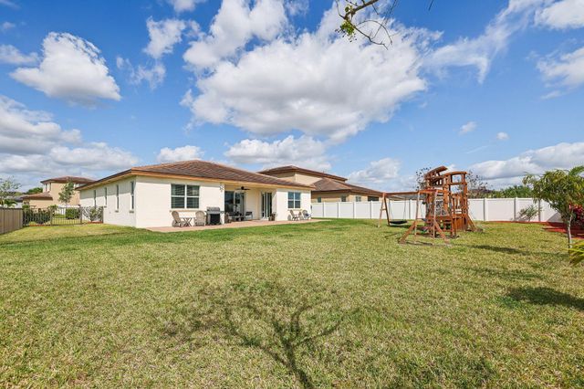 7222 NW Farnsworth Circle, Port St Lucie, FL 34987