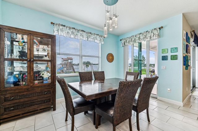7222 NW Farnsworth Circle, Port St Lucie, FL 34987