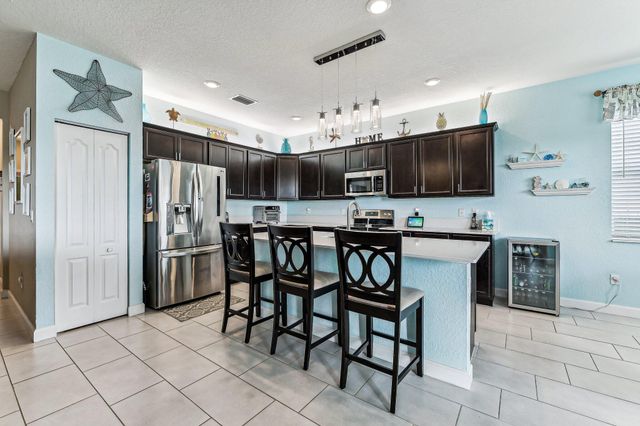 7222 NW Farnsworth Circle, Port St Lucie, FL 34987